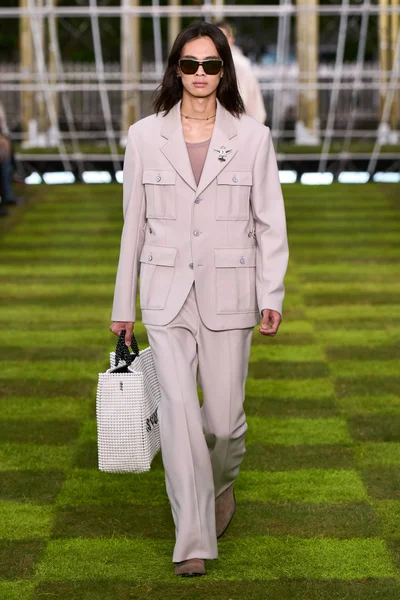 Look 59